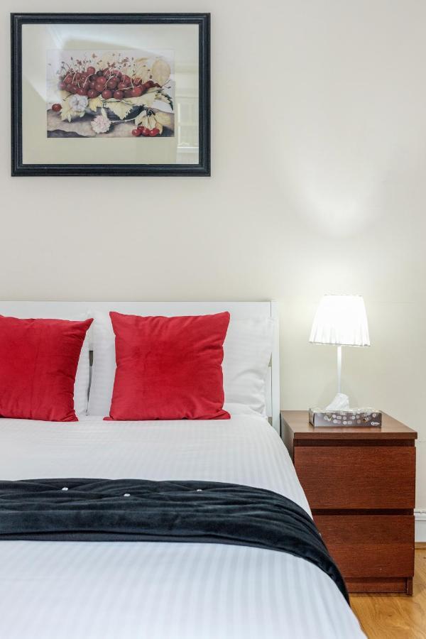 Oxford Street Homestay ロンドン エクステリア 写真