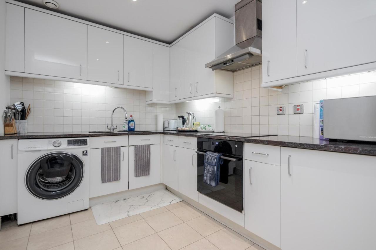 Oxford Street Homestay ロンドン エクステリア 写真