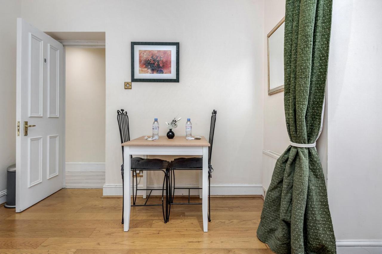 Oxford Street Homestay ロンドン エクステリア 写真