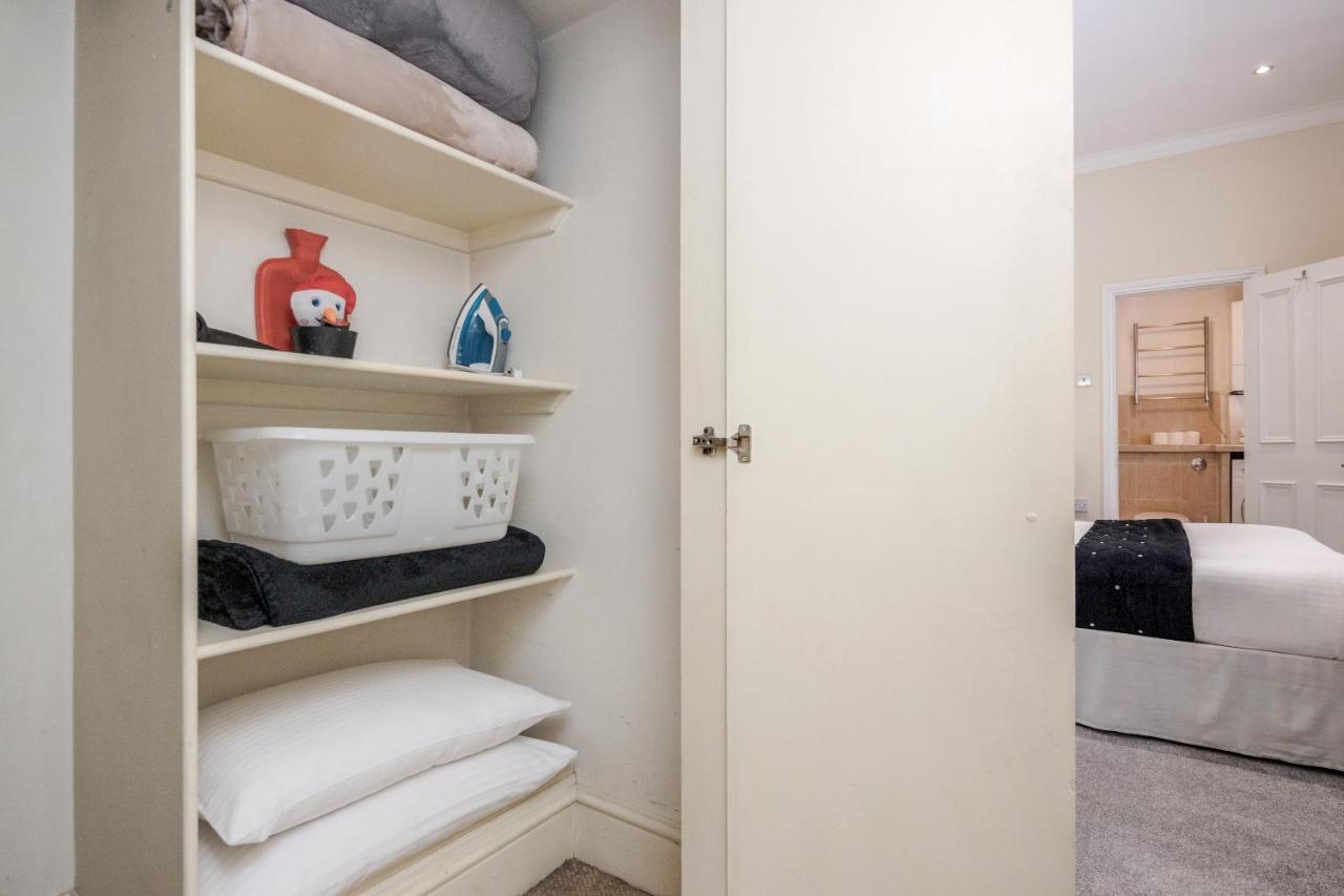 Oxford Street Homestay ロンドン エクステリア 写真