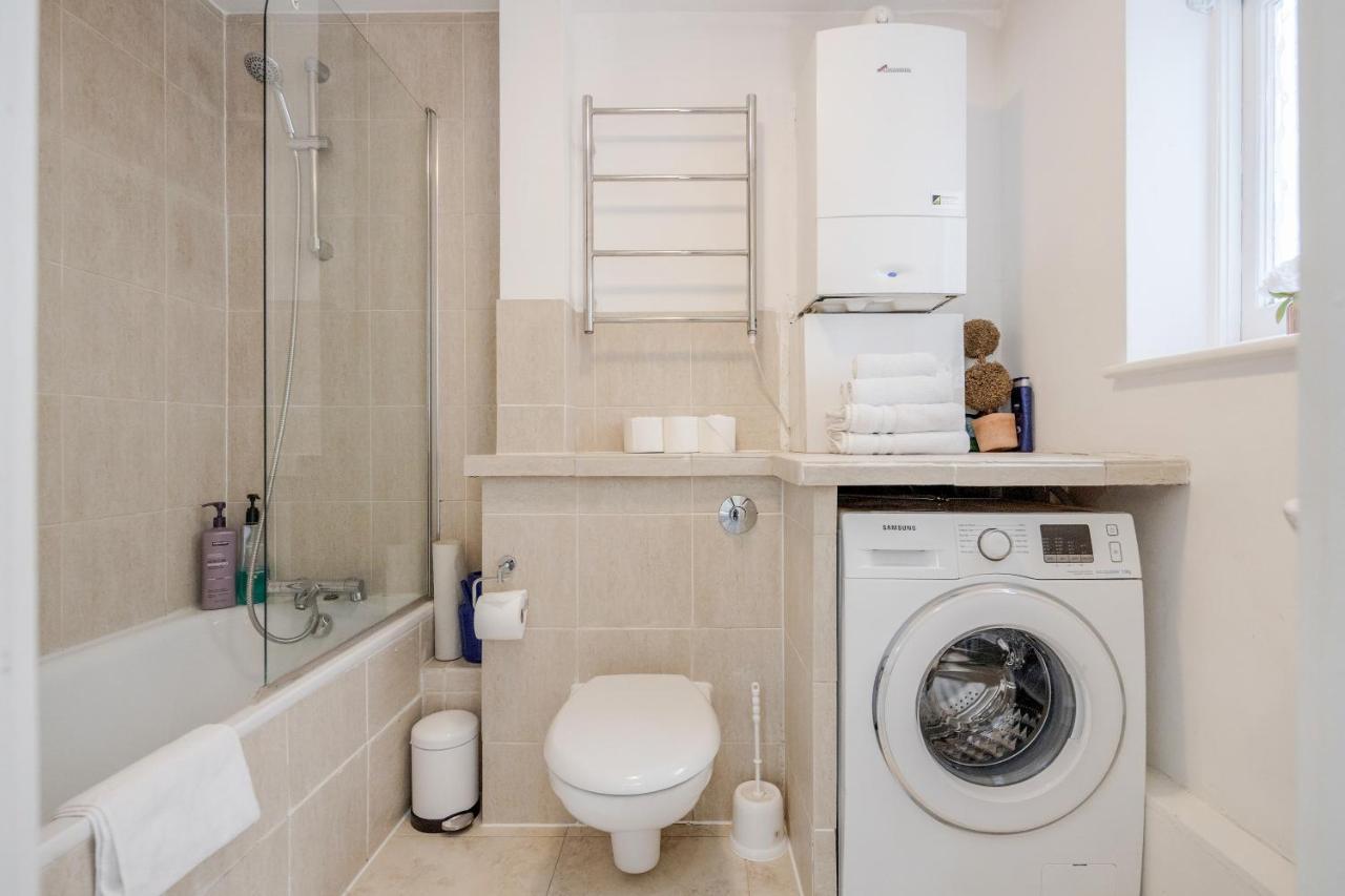 Oxford Street Homestay ロンドン エクステリア 写真