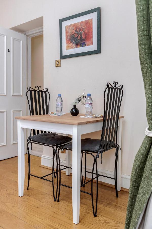 Oxford Street Homestay ロンドン エクステリア 写真