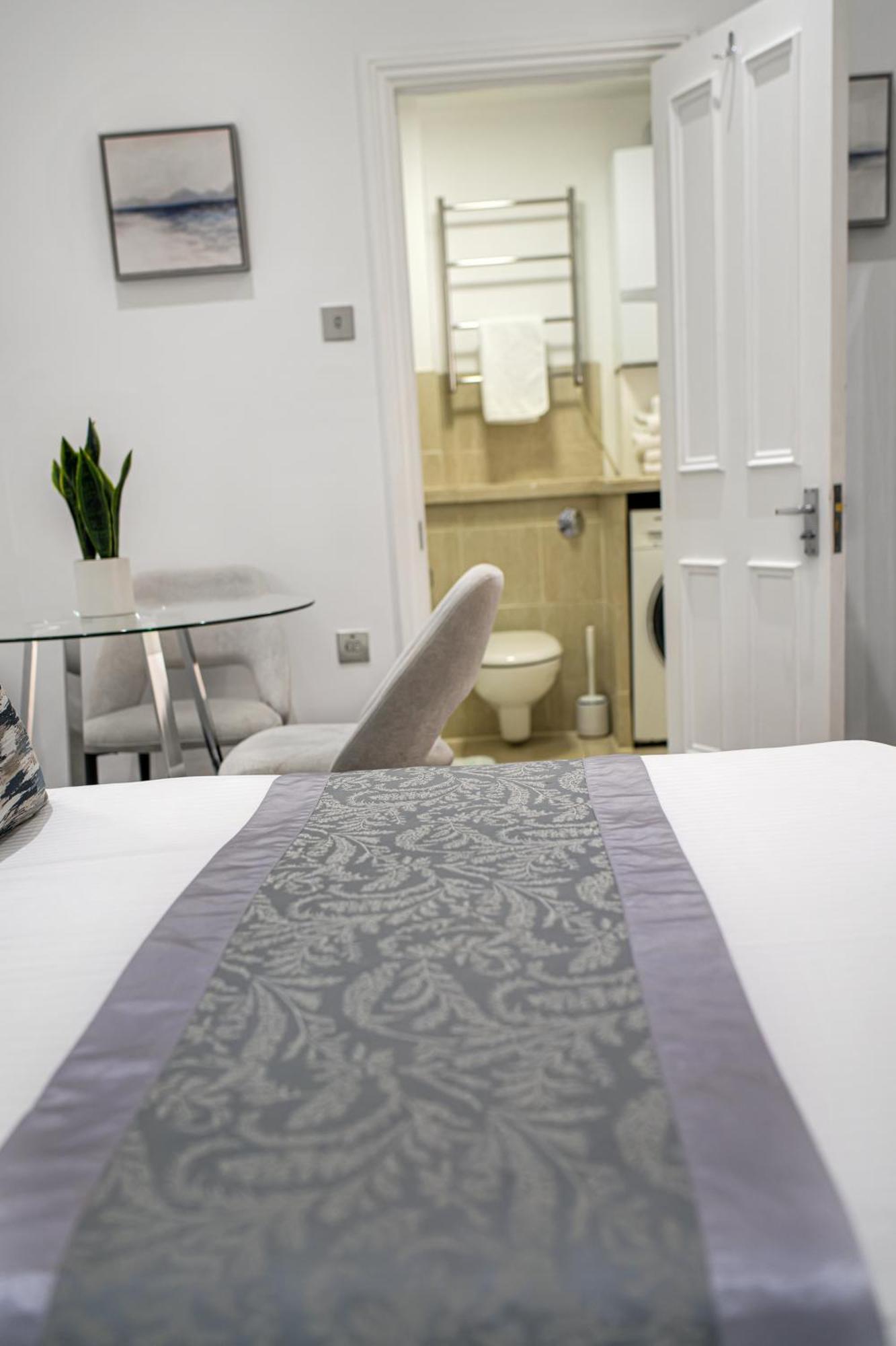 Oxford Street Homestay ロンドン エクステリア 写真