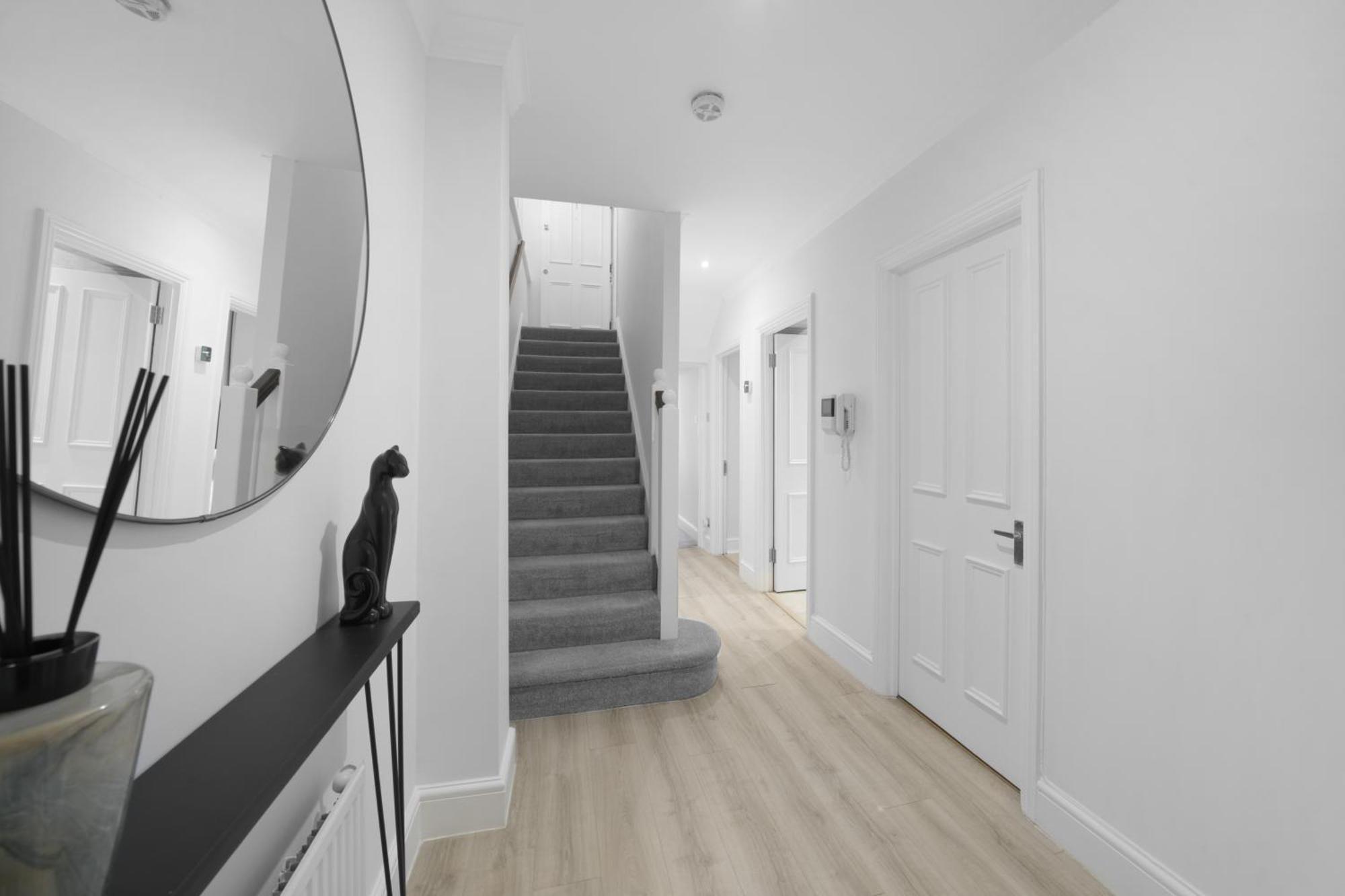 Oxford Street Homestay ロンドン エクステリア 写真